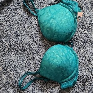 Victoria Secret Push Up Bra 34C
